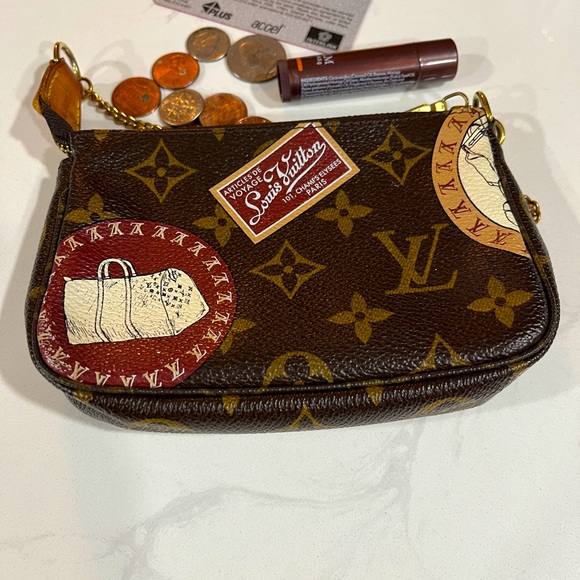 Party Perfect. LV Authentic Collector’s item. Louis Vuitton leather small bag - Picture 1 of 8